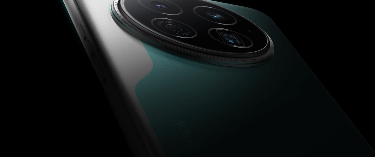 CAMON 40 Premier 5G 2.jpg CAMON 40 Premier 5G 2.jpg